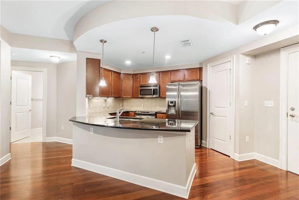 200 River Vista Drive Unit 231, Atlanta, Georgia 30339, 2 Bedrooms Bedrooms, ,2 BathroomsBathrooms,Residential,Sold,200 River Vista Drive Unit 231,7089270