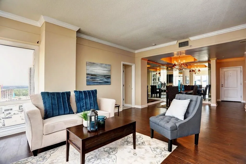 3475 Oak Valley Road Ne Unit 2030, Atlanta, Georgia 30326, 2 Bedrooms Bedrooms, ,2 BathroomsBathrooms,Residential,Sold,3475 Oak Valley Road Ne Unit 2030,5943603