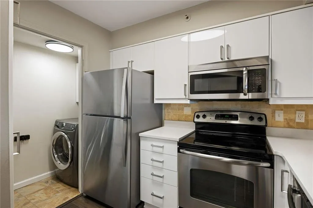 795 Hammond Drive Unit 1707, Atlanta, Georgia 30328, 2 Bedrooms Bedrooms, ,2 BathroomsBathrooms,Residential,For Sale,795 Hammond Drive Unit 1707,7551366