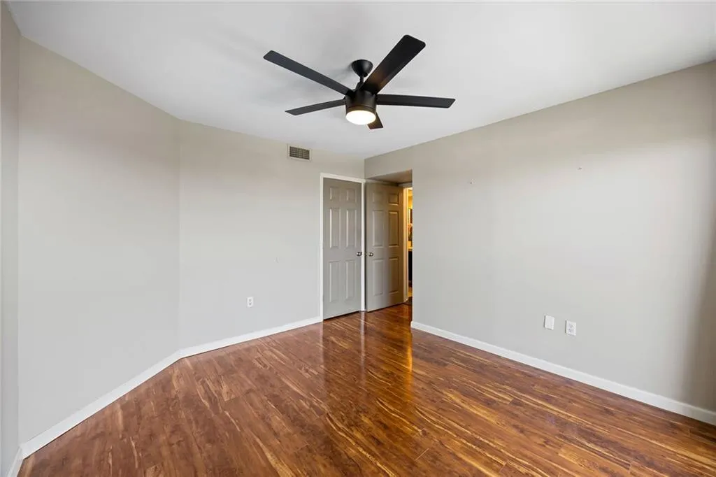 795 Hammond Drive Unit 1707, Atlanta, Georgia 30328, 2 Bedrooms Bedrooms, ,2 BathroomsBathrooms,Residential,For Sale,795 Hammond Drive Unit 1707,7551366