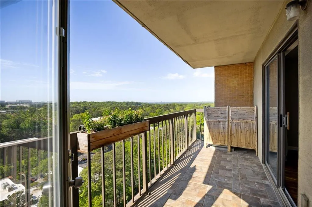 795 Hammond Drive Unit 1707, Atlanta, Georgia 30328, 2 Bedrooms Bedrooms, ,2 BathroomsBathrooms,Residential,For Sale,795 Hammond Drive Unit 1707,7551366