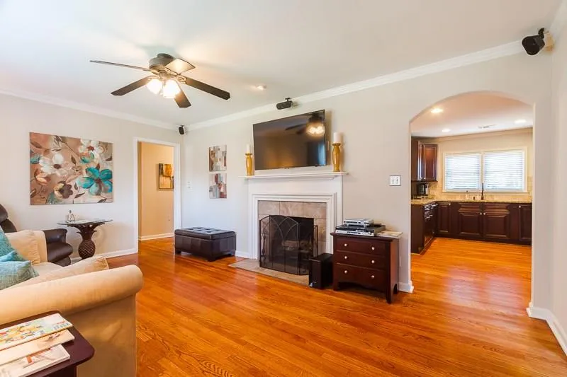 37 Lakeland Drive, Atlanta, Georgia 30305, 3 Bedrooms Bedrooms, ,2 BathroomsBathrooms,Residential,Sold,37 Lakeland Drive,5734571