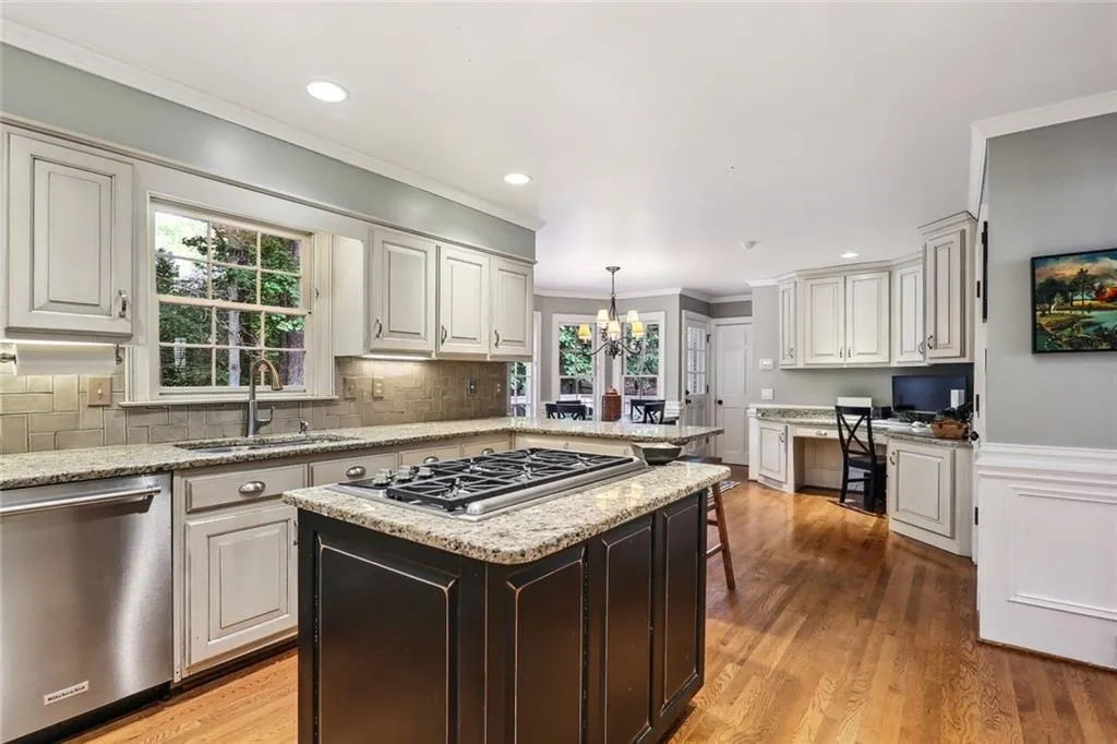 2395 Kimbrough Court, Sandy Springs, Georgia 30350, 4 Bedrooms Bedrooms, ,4 BathroomsBathrooms,Residential,Sold,2395 Kimbrough Court,7072639