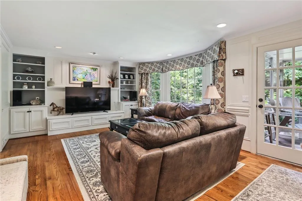 2395 Kimbrough Court, Sandy Springs, Georgia 30350, 4 Bedrooms Bedrooms, ,4 BathroomsBathrooms,Residential,Sold,2395 Kimbrough Court,7072639