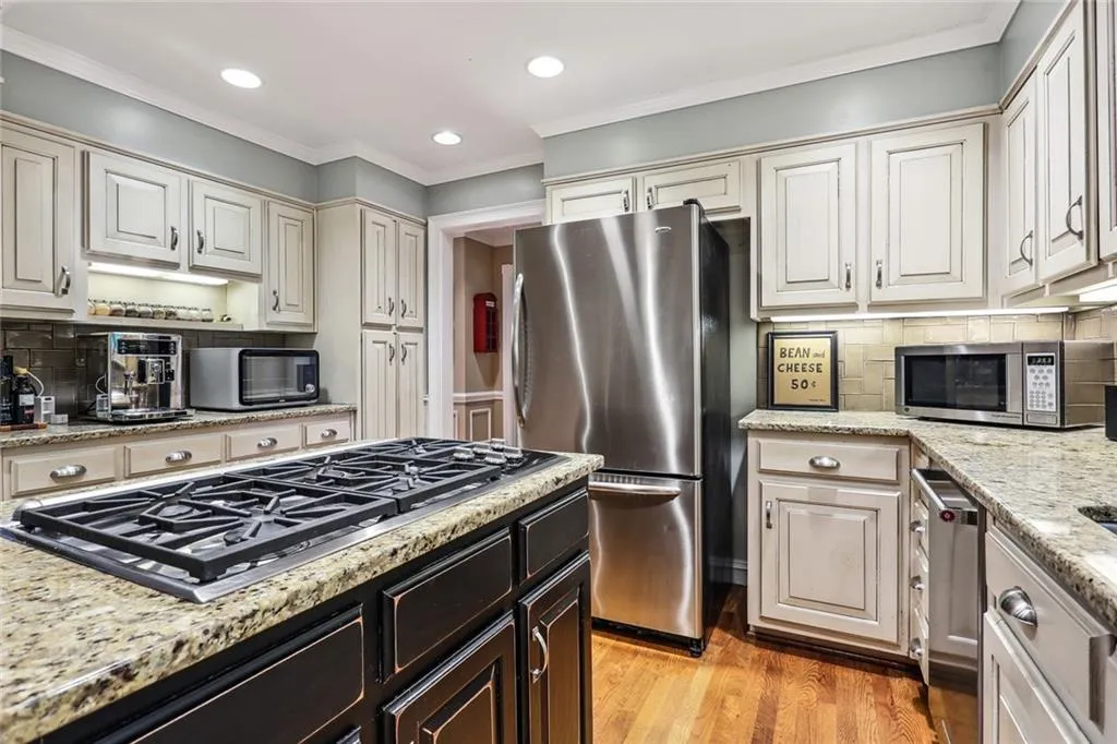 2395 Kimbrough Court, Sandy Springs, Georgia 30350, 4 Bedrooms Bedrooms, ,4 BathroomsBathrooms,Residential,Sold,2395 Kimbrough Court,7072639