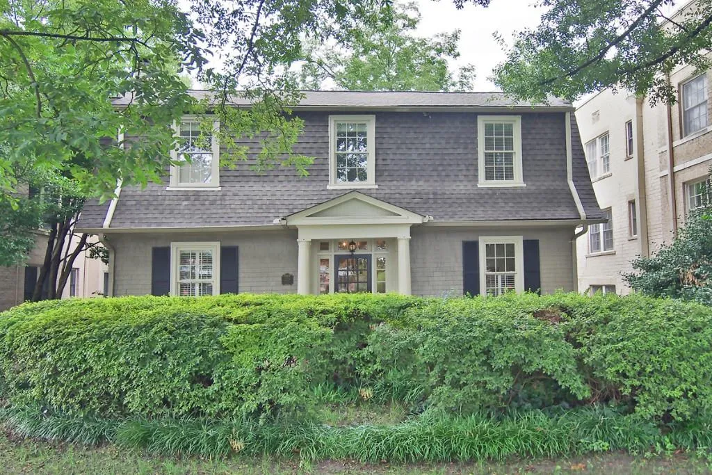 2218 Peachtree Road Nw, Atlanta, Georgia 30309, 3 Bedrooms Bedrooms, ,2 BathroomsBathrooms,Residential,Sold,2218 Peachtree Road Nw,5590294