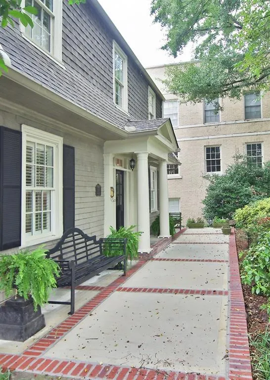 2218 Peachtree Road Nw, Atlanta, Georgia 30309, 3 Bedrooms Bedrooms, ,2 BathroomsBathrooms,Residential,Sold,2218 Peachtree Road Nw,5590294