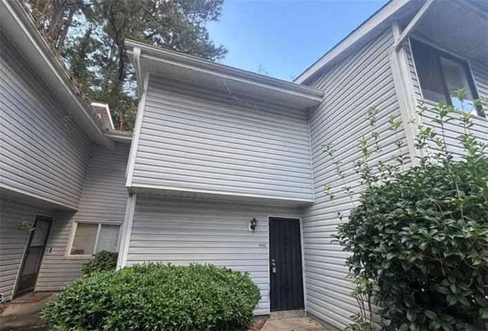 8569 Creekwood Way, Jonesboro, Georgia 30238