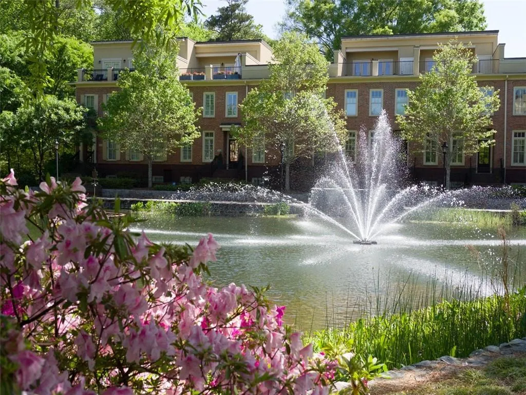 200 River Vista Drive Unit 423, Atlanta, Georgia 30339, 2 Bedrooms Bedrooms, ,2 BathroomsBathrooms,Residential,Sold,200 River Vista Drive Unit 423,6873389