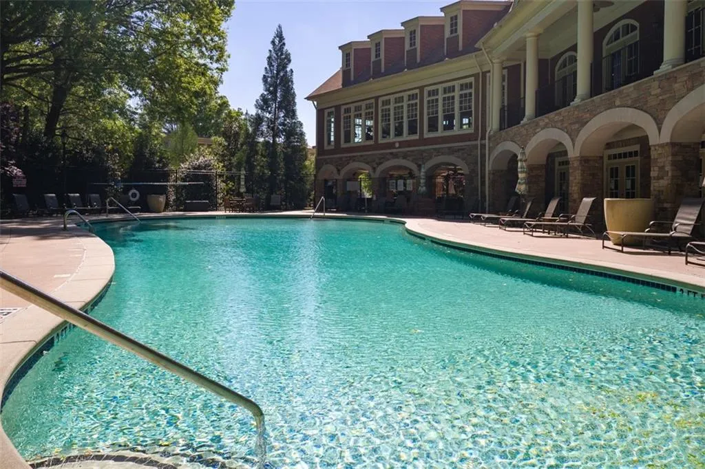 200 River Vista Drive Unit 423, Atlanta, Georgia 30339, 2 Bedrooms Bedrooms, ,2 BathroomsBathrooms,Residential,Sold,200 River Vista Drive Unit 423,6873389