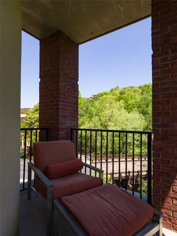 200 River Vista Drive Unit 423, Atlanta, Georgia 30339, 2 Bedrooms Bedrooms, ,2 BathroomsBathrooms,Residential,Sold,200 River Vista Drive Unit 423,6873389