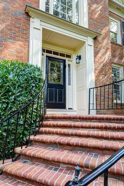 7780 Landowne Drive, Sandy Springs, Georgia 30350, 5 Bedrooms Bedrooms, ,4 BathroomsBathrooms,Residential,Sold,7780 Landowne Drive,5664511