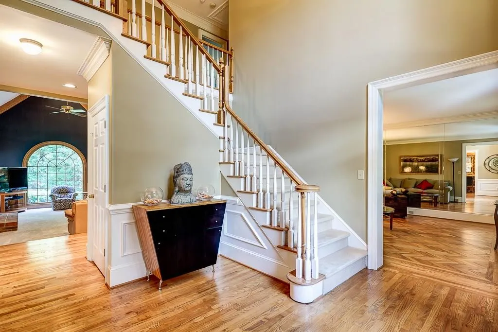 7780 Landowne Drive, Sandy Springs, Georgia 30350, 5 Bedrooms Bedrooms, ,4 BathroomsBathrooms,Residential,Sold,7780 Landowne Drive,5664511