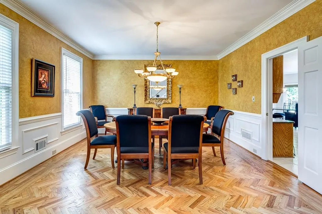 7780 Landowne Drive, Sandy Springs, Georgia 30350, 5 Bedrooms Bedrooms, ,4 BathroomsBathrooms,Residential,Sold,7780 Landowne Drive,5664511