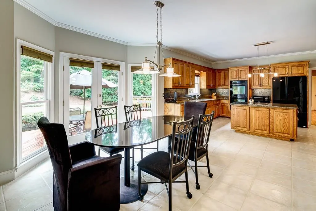 7780 Landowne Drive, Sandy Springs, Georgia 30350, 5 Bedrooms Bedrooms, ,4 BathroomsBathrooms,Residential,Sold,7780 Landowne Drive,5664511