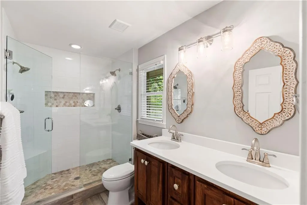 6800 Sunny Brook Lane, Sandy Springs, Georgia 30328, 4 Bedrooms Bedrooms, ,2 BathroomsBathrooms,Residential,Sold,6800 Sunny Brook Lane,6943346