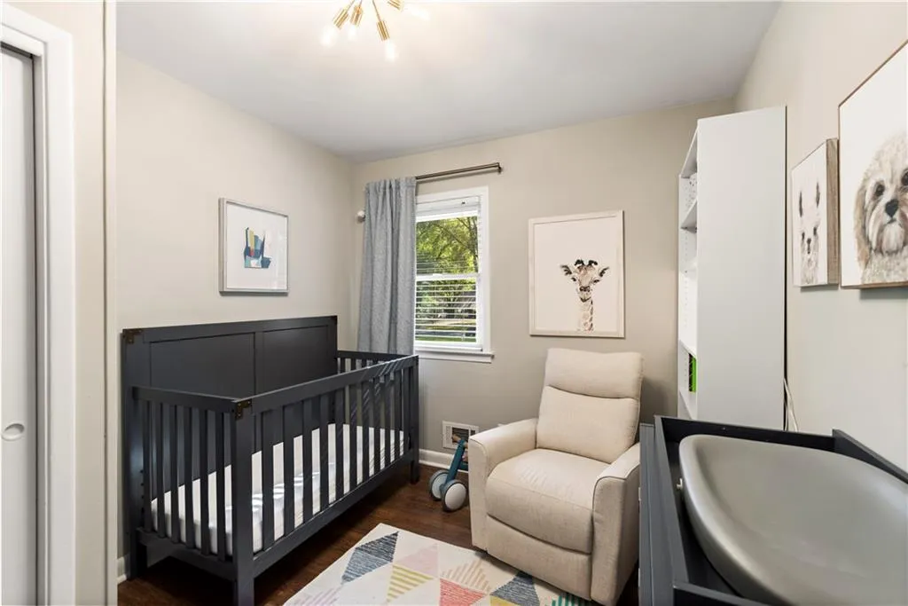 6800 Sunny Brook Lane, Sandy Springs, Georgia 30328, 4 Bedrooms Bedrooms, ,2 BathroomsBathrooms,Residential,Sold,6800 Sunny Brook Lane,6943346