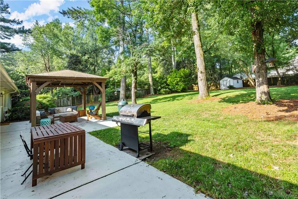 6800 Sunny Brook Lane, Sandy Springs, Georgia 30328, 4 Bedrooms Bedrooms, ,2 BathroomsBathrooms,Residential,Sold,6800 Sunny Brook Lane,6943346