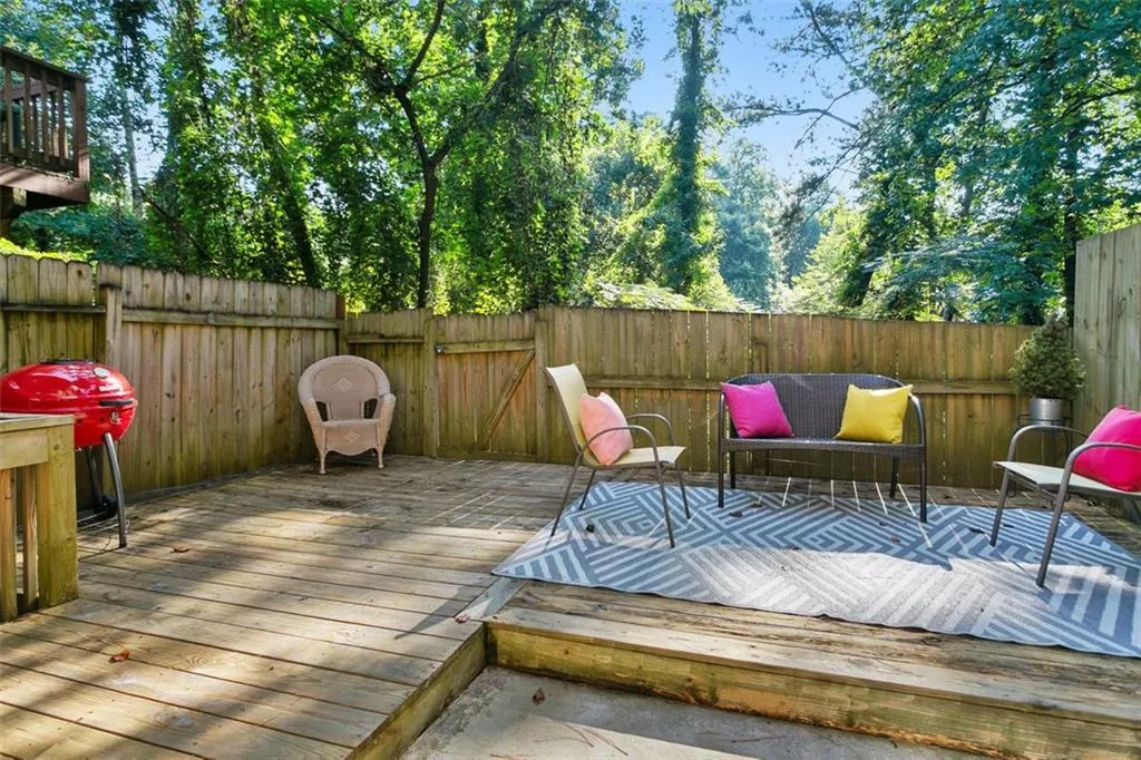 6104 Park Avenue, Atlanta, Georgia 30342, 2 Bedrooms Bedrooms, ,1 BathroomBathrooms,Residential,Sold,6104 Park Avenue,6931755