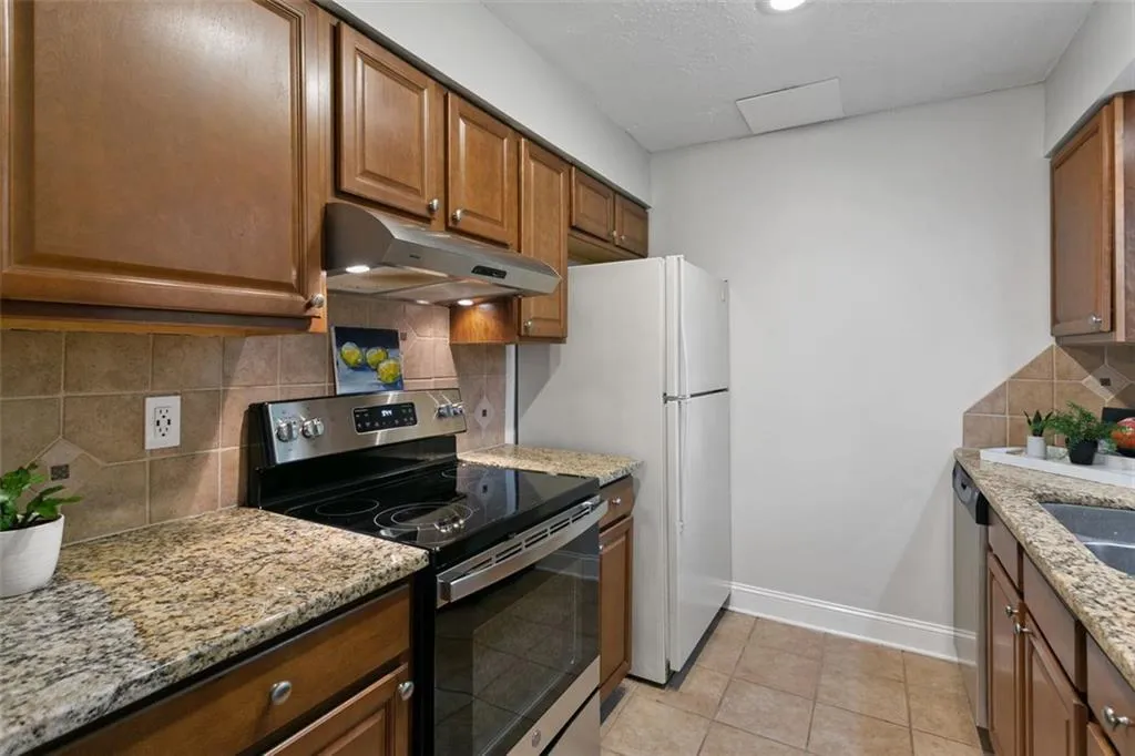 6104 Park Avenue, Atlanta, Georgia 30342, 2 Bedrooms Bedrooms, ,1 BathroomBathrooms,Residential,Sold,6104 Park Avenue,6931755