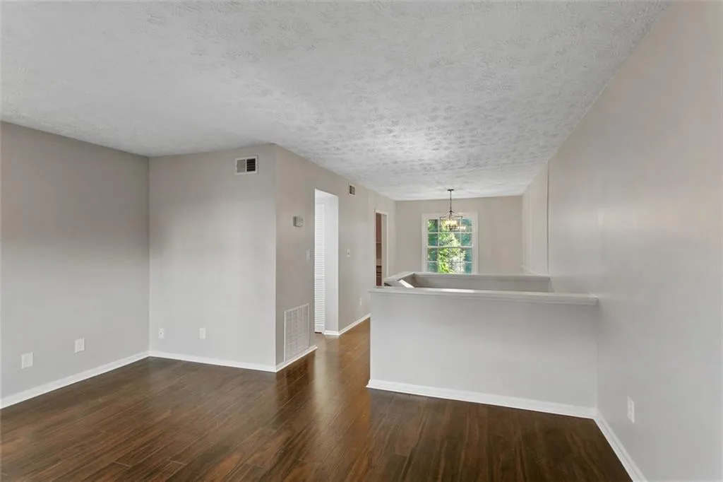 6104 Park Avenue, Atlanta, Georgia 30342, 2 Bedrooms Bedrooms, ,1 BathroomBathrooms,Residential,Sold,6104 Park Avenue,6931755
