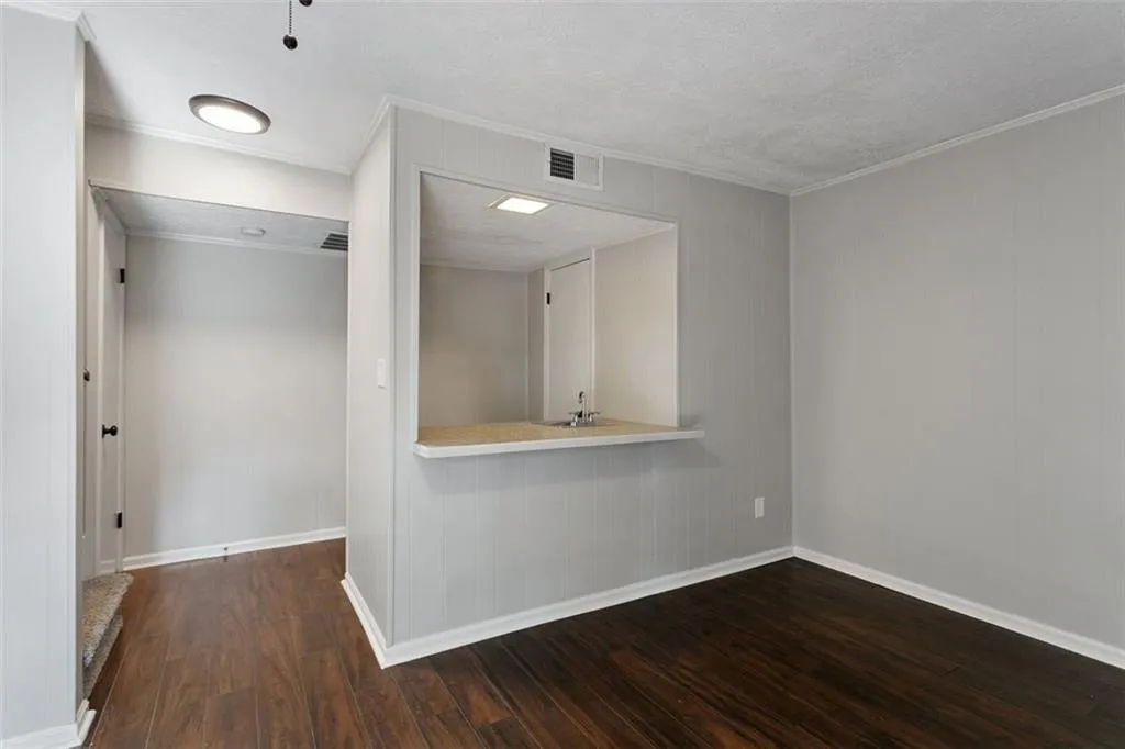 6104 Park Avenue, Atlanta, Georgia 30342, 2 Bedrooms Bedrooms, ,1 BathroomBathrooms,Residential,Sold,6104 Park Avenue,6931755