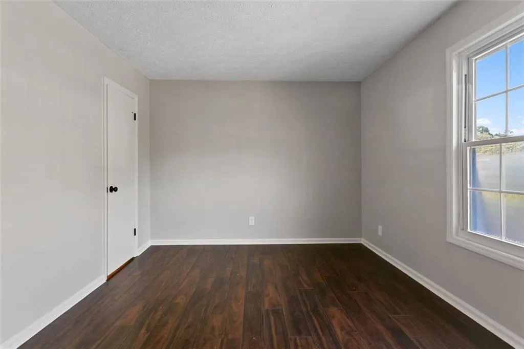6104 Park Avenue, Atlanta, Georgia 30342, 2 Bedrooms Bedrooms, ,1 BathroomBathrooms,Residential,Sold,6104 Park Avenue,6931755