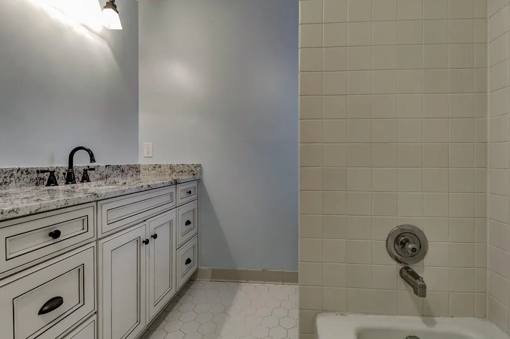 292 Windsor Parkway, Atlanta, Georgia 30342, 2 Bedrooms Bedrooms, ,2 BathroomsBathrooms,Residential,Sold,292 Windsor Parkway,5647911