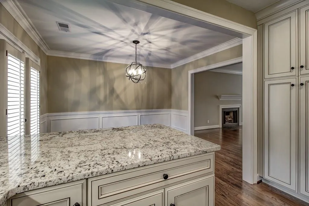 292 Windsor Parkway, Atlanta, Georgia 30342, 2 Bedrooms Bedrooms, ,2 BathroomsBathrooms,Residential,Sold,292 Windsor Parkway,5647911