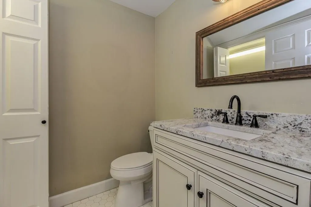 292 Windsor Parkway, Atlanta, Georgia 30342, 2 Bedrooms Bedrooms, ,2 BathroomsBathrooms,Residential,Sold,292 Windsor Parkway,5647911