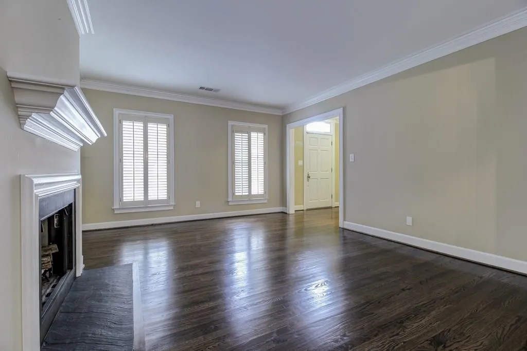 292 Windsor Parkway, Atlanta, Georgia 30342, 2 Bedrooms Bedrooms, ,2 BathroomsBathrooms,Residential,Sold,292 Windsor Parkway,5647911