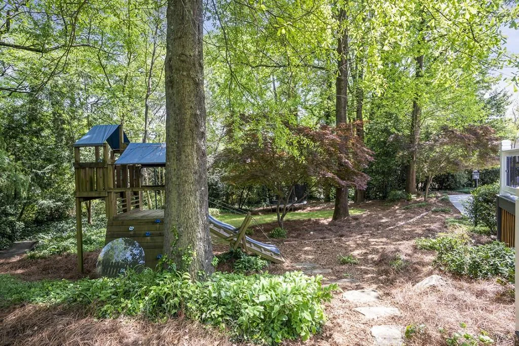 255 Stone Mill Trail Ne, Sandy Springs, Georgia 30328, 4 Bedrooms Bedrooms, ,3 BathroomsBathrooms,Residential,Sold,255 Stone Mill Trail Ne,7037612