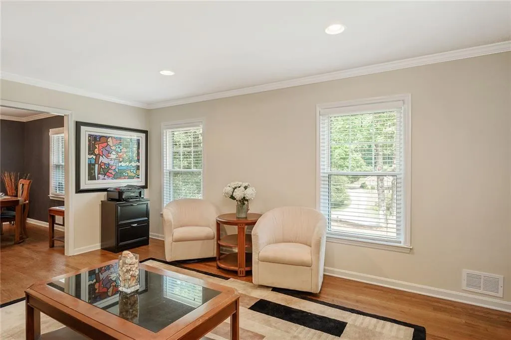 7350 Hunters Branch Drive, Atlanta, Georgia 30328, 3 Bedrooms Bedrooms, ,2 BathroomsBathrooms,Residential,Sold,7350 Hunters Branch Drive,6579478