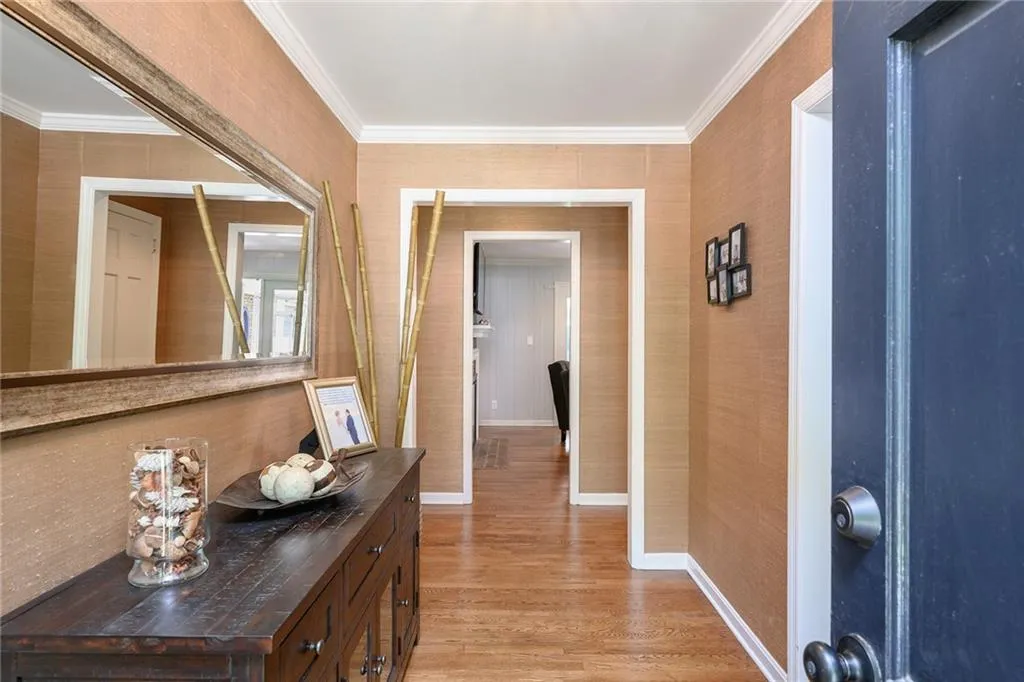 7350 Hunters Branch Drive, Atlanta, Georgia 30328, 3 Bedrooms Bedrooms, ,2 BathroomsBathrooms,Residential,Sold,7350 Hunters Branch Drive,6579478