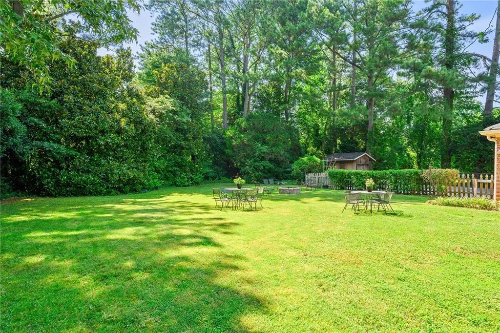 7350 Hunters Branch Drive, Atlanta, Georgia 30328, 3 Bedrooms Bedrooms, ,2 BathroomsBathrooms,Residential,Sold,7350 Hunters Branch Drive,6579478