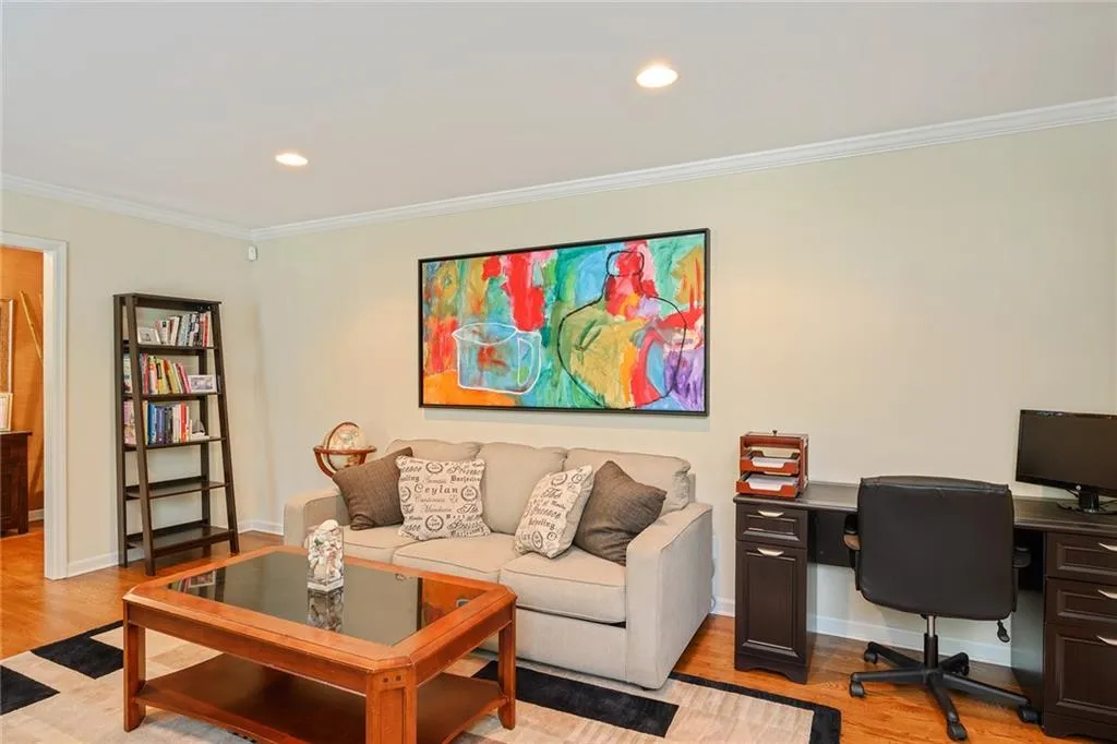 7350 Hunters Branch Drive, Atlanta, Georgia 30328, 3 Bedrooms Bedrooms, ,2 BathroomsBathrooms,Residential,Sold,7350 Hunters Branch Drive,6579478