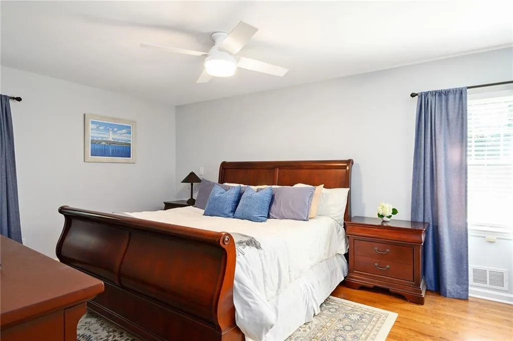 7350 Hunters Branch Drive, Atlanta, Georgia 30328, 3 Bedrooms Bedrooms, ,2 BathroomsBathrooms,Residential,Sold,7350 Hunters Branch Drive,6579478