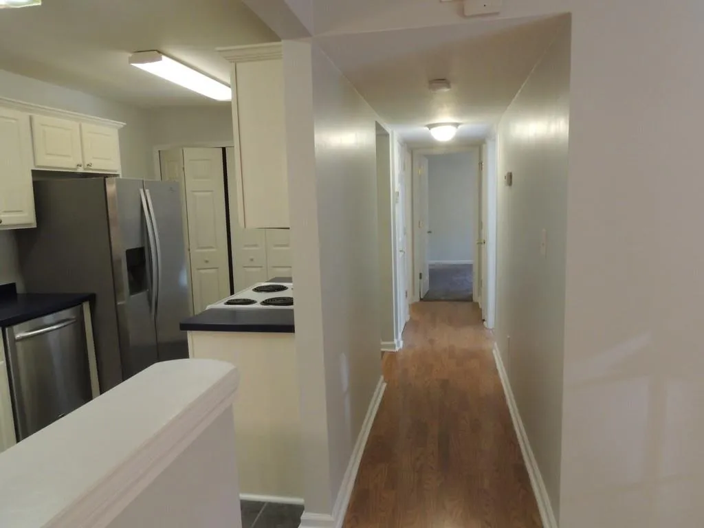 402 Brighton Point, Sandy Springs, Georgia 30328, 2 Bedrooms Bedrooms, ,2 BathroomsBathrooms,Residential,Sold,402 Brighton Point,6093744