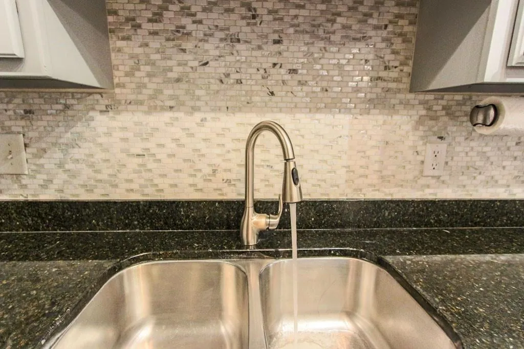 1701 Brighton Point, Sandy Springs, Georgia 30328, 2 Bedrooms Bedrooms, ,2 BathroomsBathrooms,Residential,Sold,1701 Brighton Point,6821354