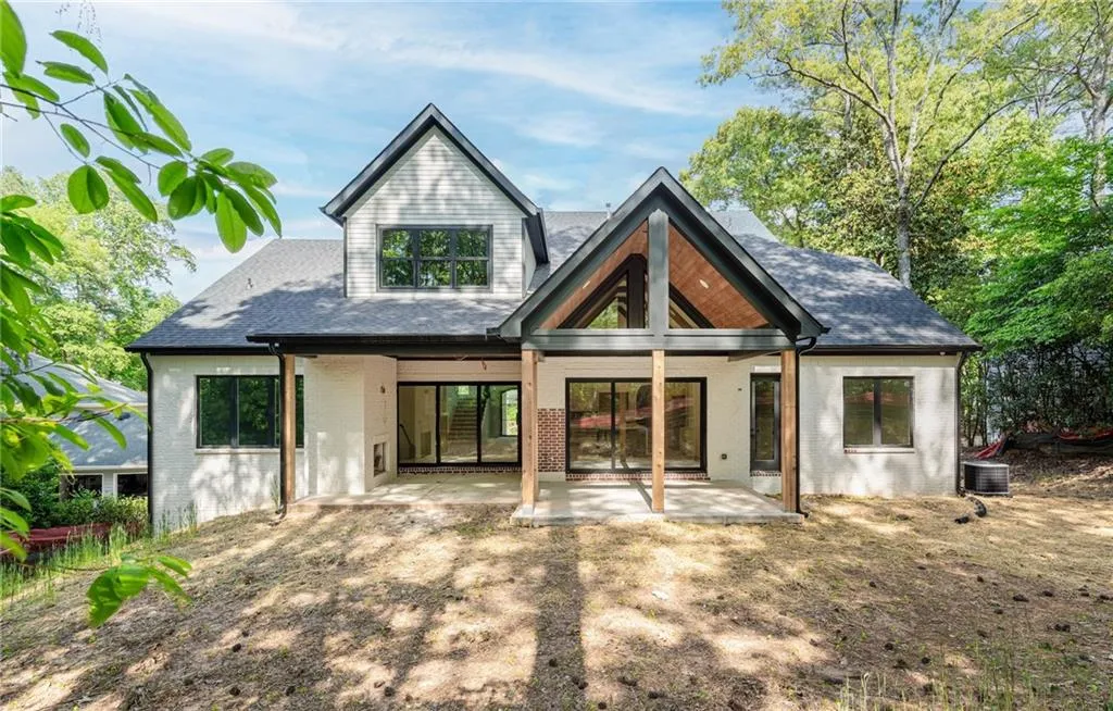 720 Edgewater Trail, Atlanta, Georgia 30328, 7 Bedrooms Bedrooms, ,6 BathroomsBathrooms,Residential,For Sale,720 Edgewater Trail,7758353