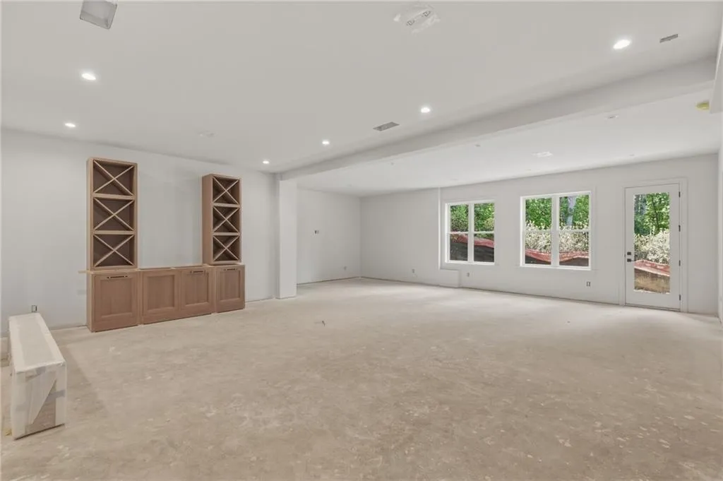 720 Edgewater Trail, Atlanta, Georgia 30328, 7 Bedrooms Bedrooms, ,6 BathroomsBathrooms,Residential,For Sale,720 Edgewater Trail,7758353