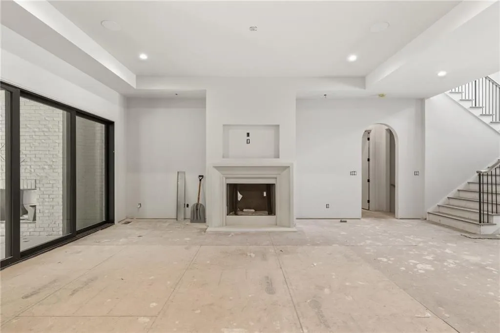 720 Edgewater Trail, Atlanta, Georgia 30328, 7 Bedrooms Bedrooms, ,6 BathroomsBathrooms,Residential,For Sale,720 Edgewater Trail,7758353