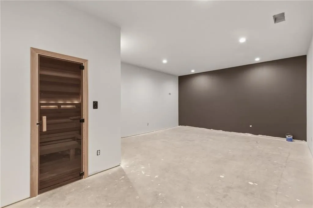 720 Edgewater Trail, Atlanta, Georgia 30328, 7 Bedrooms Bedrooms, ,6 BathroomsBathrooms,Residential,For Sale,720 Edgewater Trail,7758353