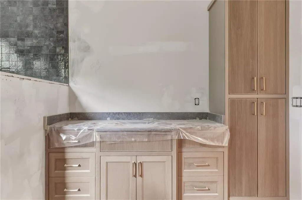 720 Edgewater Trail, Atlanta, Georgia 30328, 7 Bedrooms Bedrooms, ,6 BathroomsBathrooms,Residential,For Sale,720 Edgewater Trail,7758353