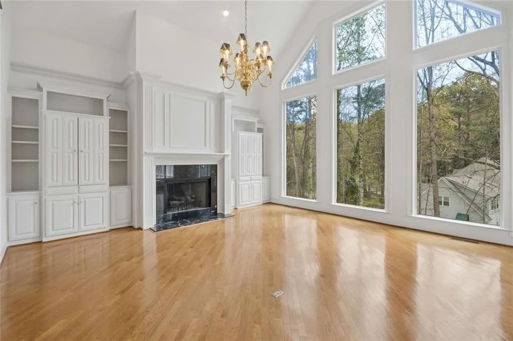 Great room with GREAT view!