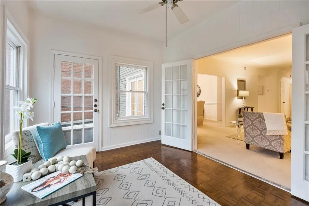 5211 Glenridge Drive, Sandy Springs, Georgia 30342, 3 Bedrooms Bedrooms, ,3 BathroomsBathrooms,Residential,Sold,5211 Glenridge Drive,7150976