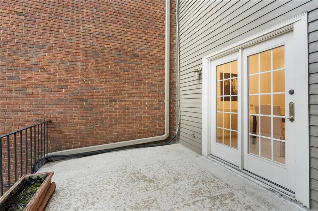 5211 Glenridge Drive, Sandy Springs, Georgia 30342, 3 Bedrooms Bedrooms, ,3 BathroomsBathrooms,Residential,Sold,5211 Glenridge Drive,7150976