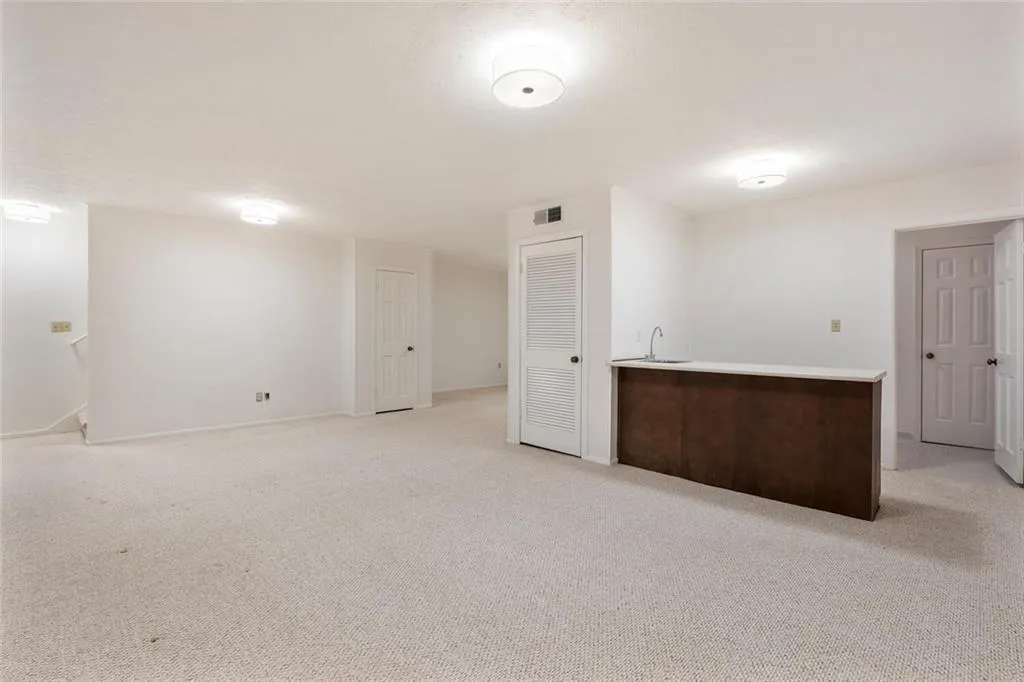 5211 Glenridge Drive, Sandy Springs, Georgia 30342, 3 Bedrooms Bedrooms, ,3 BathroomsBathrooms,Residential,Sold,5211 Glenridge Drive,7150976