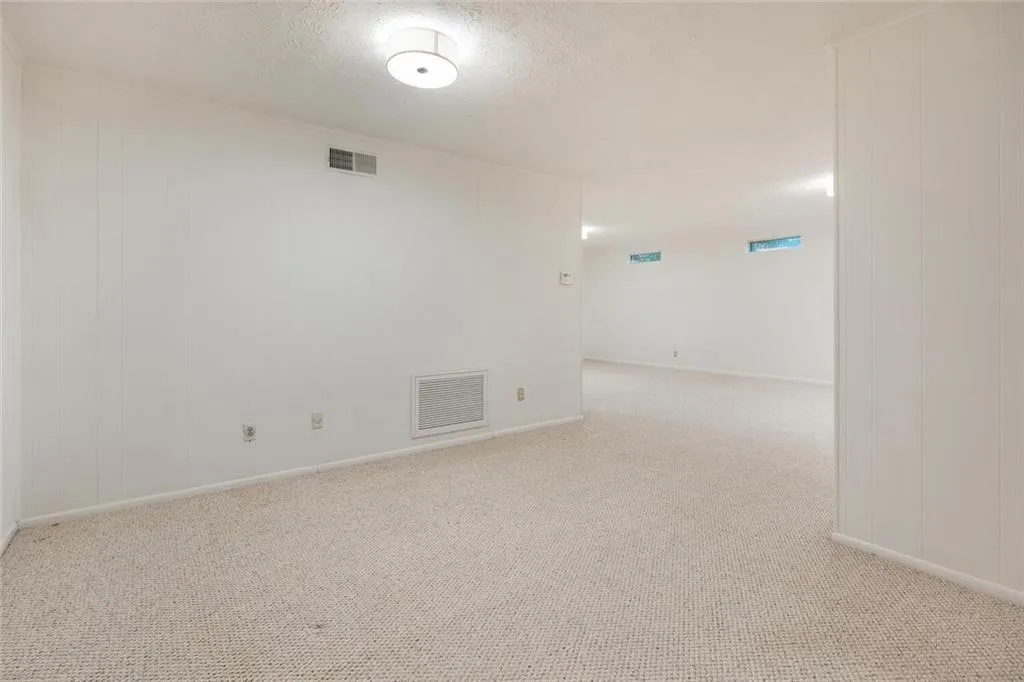 5211 Glenridge Drive, Sandy Springs, Georgia 30342, 3 Bedrooms Bedrooms, ,3 BathroomsBathrooms,Residential,Sold,5211 Glenridge Drive,7150976