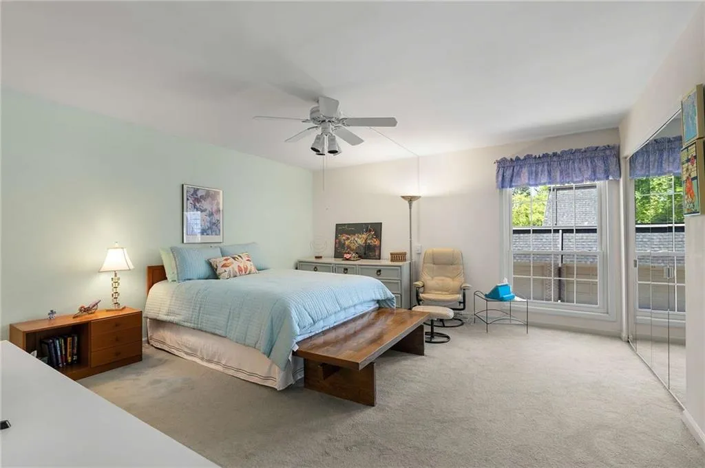 5180 Chemin De Vie, Atlanta, Georgia 30342, 2 Bedrooms Bedrooms, ,2 BathroomsBathrooms,Residential,For Sale,5180 Chemin De Vie,7560217